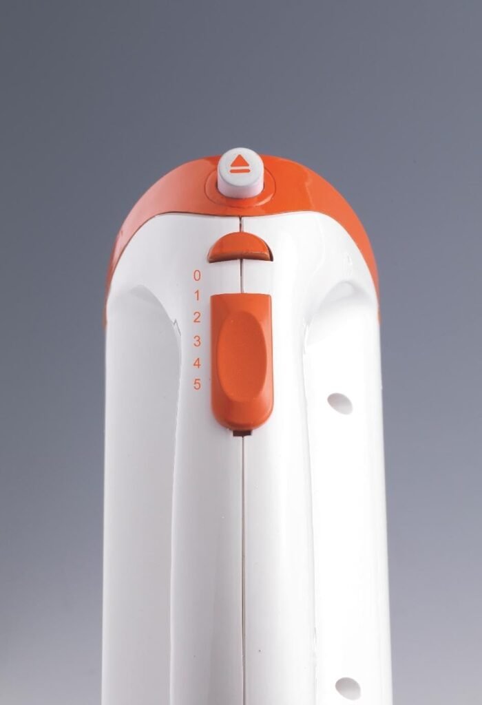 Ariete 1565 Mixy Professional - Sbattitore elettrico con ciotola rotante - 5 velocità - 2 set di fruste in Acciaio Inox - 2,4 L - 300 Watt - Arancione - Immagine prodotto con ciotola rotante e fruste in Acciaio Inox.