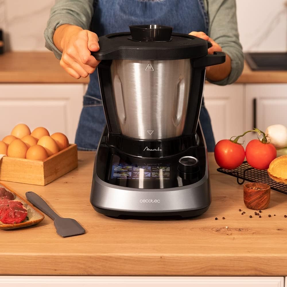 Cecotec Robot da Cucina Multifunzione Mambo Touch. 1600 W, 37 Funzioni, display touch TFT & Caraffa in ceramica Havana Easy, capacità di 3,3 litri, brocca in acciaio inox.