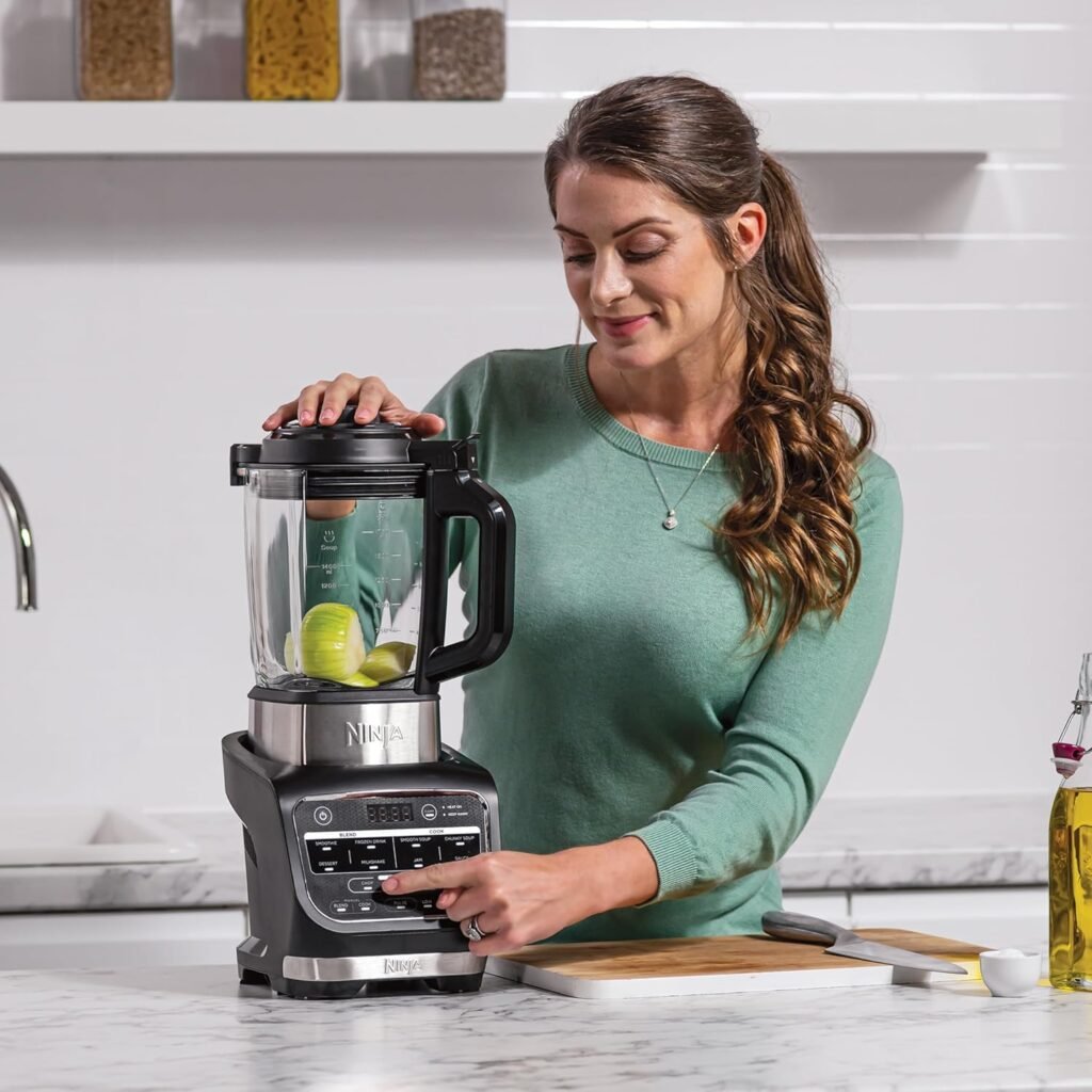 Frullatore Soup Maker Ninja Foodi, 1000W, HB150EU - Caraffa in vetro da 1,7L, 10 programmi Auto-iQ, per cibi caldi e freddi, Elemento Riscaldante Incorporato, Nero - Con Programma di Pulizia e Spazzola