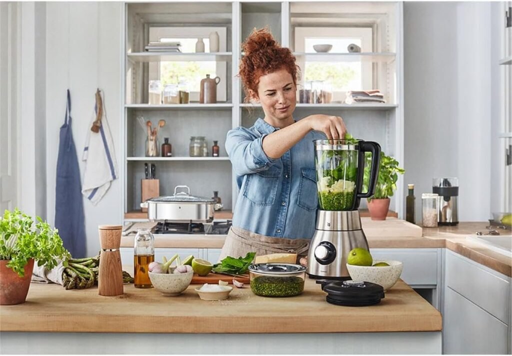 Frullatore ad alte prestazioni WMF Kult Pro da 25.000 giri/min, 1.400 Watt - contenitore in vetro 1,8 l - frullato e funzione di intervallo - Acquista ora!