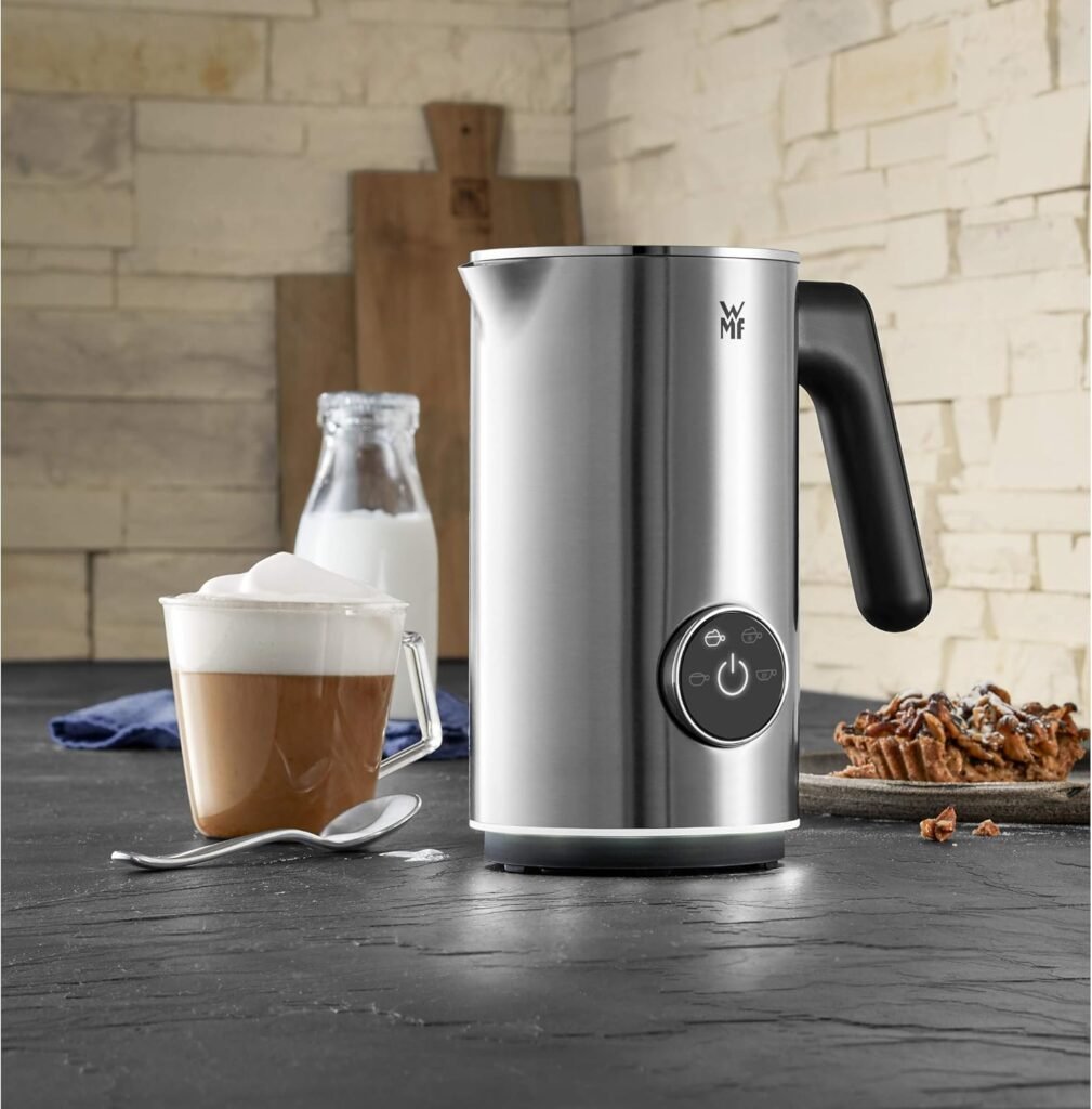 Frullatore per frappe e montalatte elettrico WMF Lumero design in acciaio inossidabile opaco - Display touch, luce LED, 5 watt - Perfetto per latte caldo e freddo, schiuma di latte e scalda latte - Capacità 1-25 ml