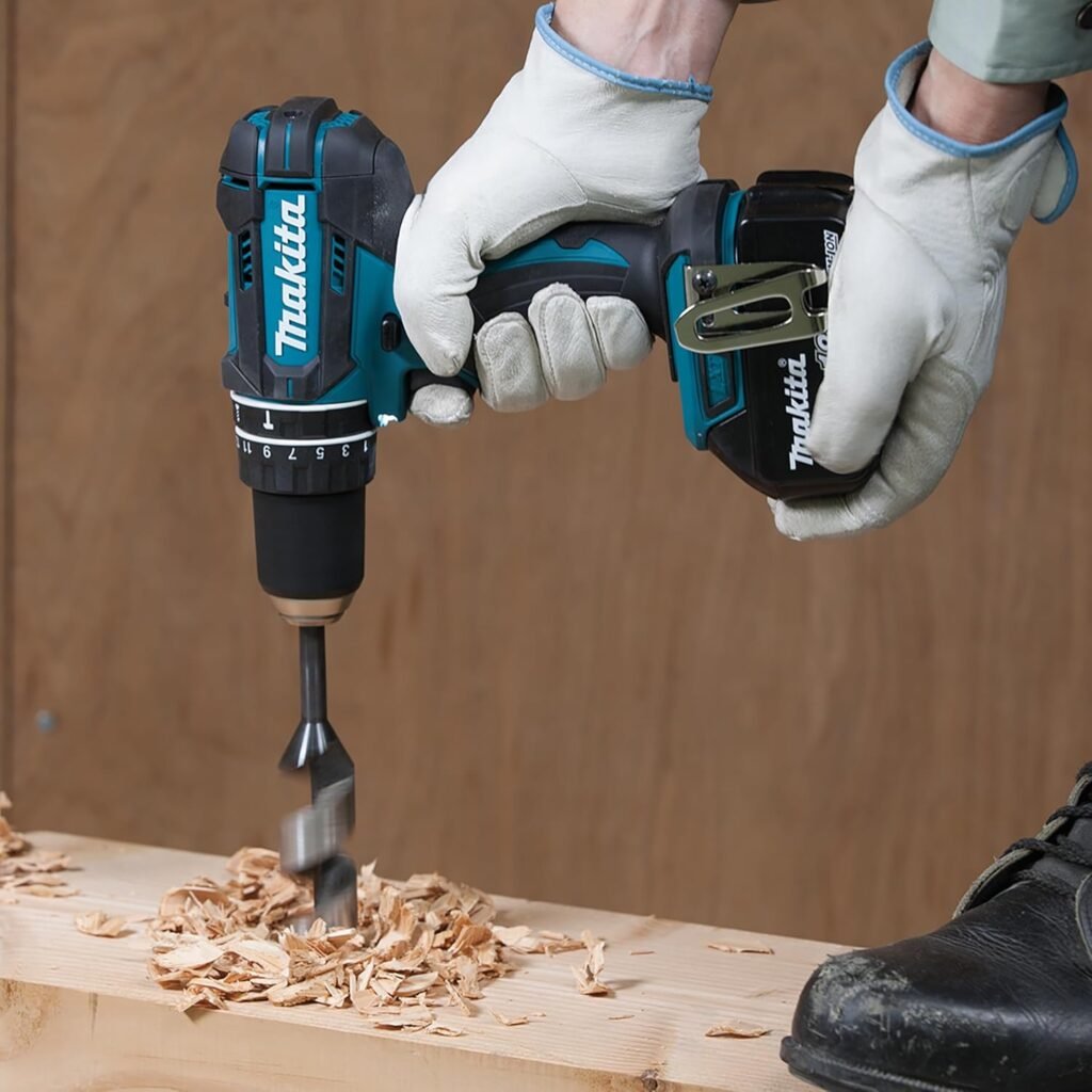 Makita DHP482RFX9 - Trapano avvitatore a percussione 18V/3,0 Ah, 2 batterie e caricatore in valigetta di alluminio, petrolio, 96 pezzi.