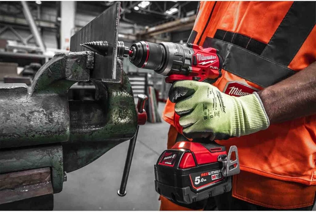 Trapano combinato Milwaukee M18FPD3-0X - 18V con valigetta. Acquista ora il trapano combinato per carburante Milwaukee M18FPD3-0X, il migliore sul mercato.
