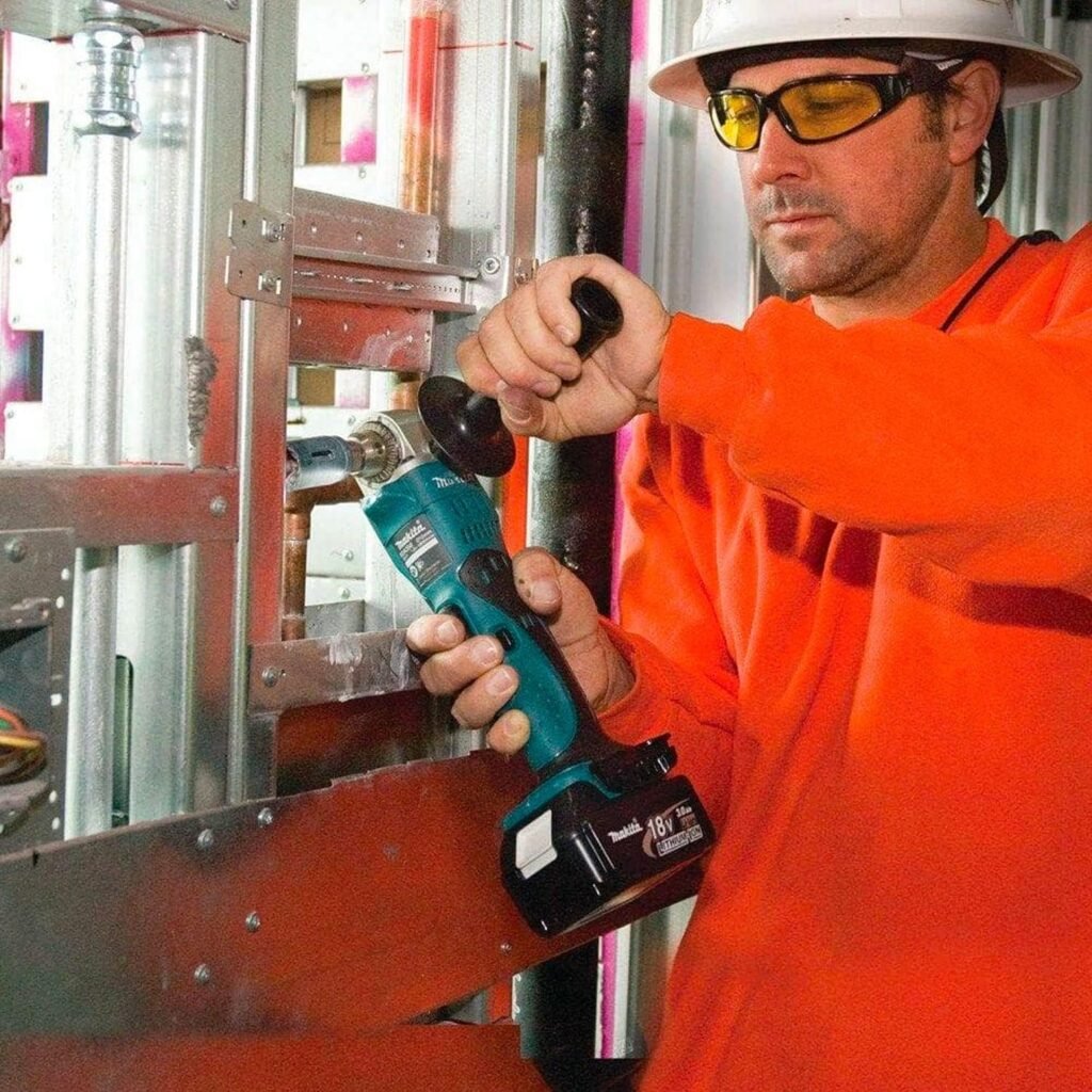 Makita DDA350Z DDA350Z-Taladro Angolare 18V Litio, 1 V, Nero, S - Immagine del prodotto per lavori di precisione.