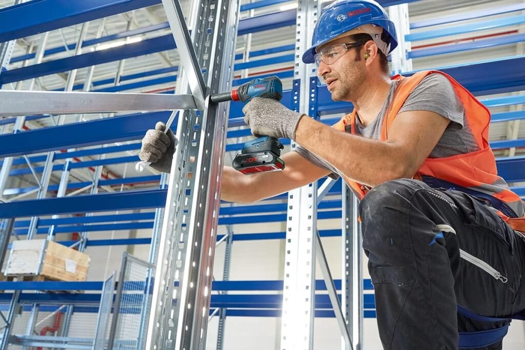 Combo professionale Bosch 18V: Avvitatore a Massa Battente Gdx 18V-200 e Trapano-Avvitatore Gsr 18V-55 (Incl. 2 Batterie 4.0 Ah Gba 18V, Caricabatteria Rapido Gal 18V-40, L-Case)