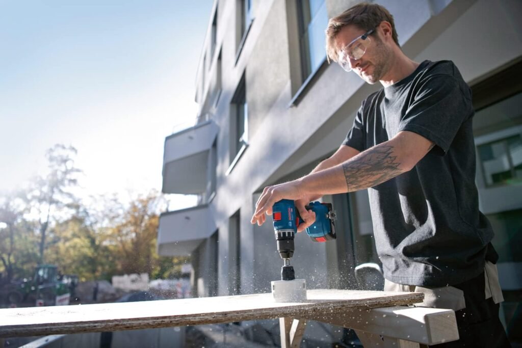 Trapano Avvitatore Bosch Professional 18V System GSR 18V-45 - Velocità di 1.900 giri/min (senza Batterie e Caricabatteria)