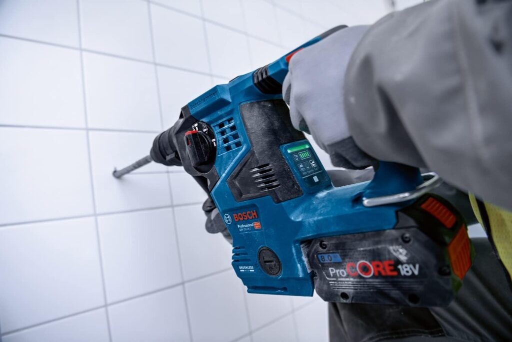 Martello Perforatore Bosch Professional 18V System Gbh 18V-28 C - Potenza del Colpo di 3,3 Joule, Vibration Control, Kickback Control, 3 Modalità di Lavoro.