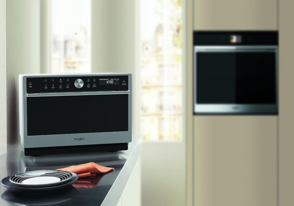 Whirlpool Microonde MWP 3391 SX Supreme Chef termoventilato combinato, 33 litri, colore inox, con griglia alta, griglia bassa, piatto Crisp + maniglia [Classe di efficienza energetica B] - Immagine del prodotto.