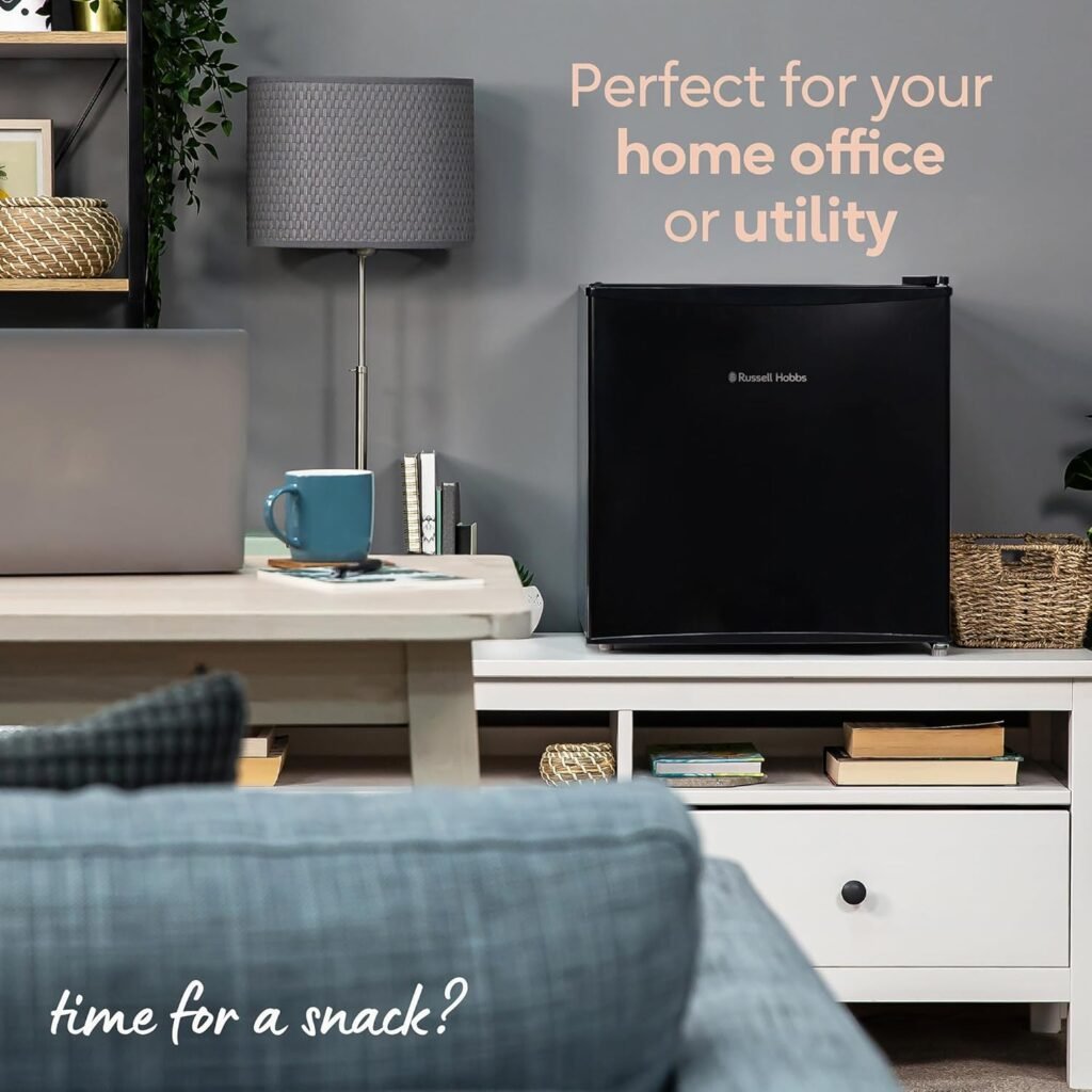 Mini frigorifero Russell Hobbs da 43 litri - Controllo manuale della temperatura, porta reversibile e piedini regolabili - Colore nero [Classe di efficienza energetica E]